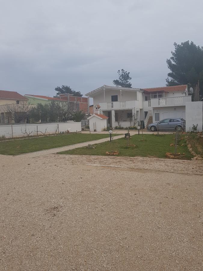 Apartments Mas-Rafaj Vir Exterior photo
